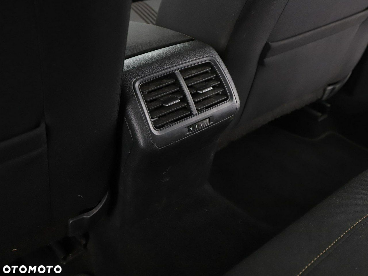 Volkswagen Golf 1.4 TSI BlueMotion Technology Allstar - 34
