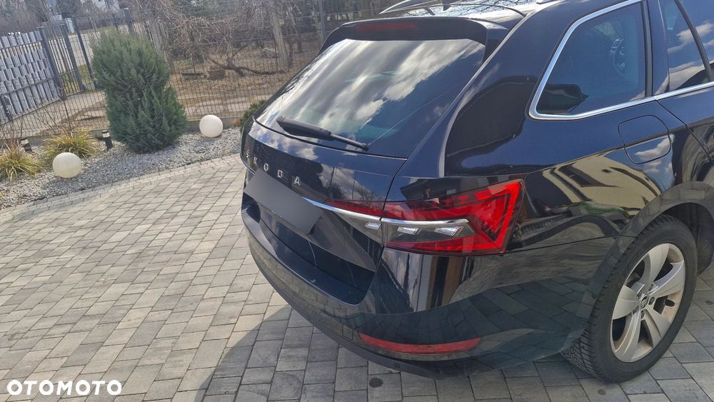 Skoda Superb 2.0 TDI SCR Style DSG - 9