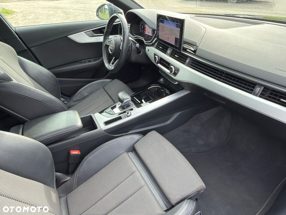 Audi A4 Avant 35 TFSI S tronic - 13