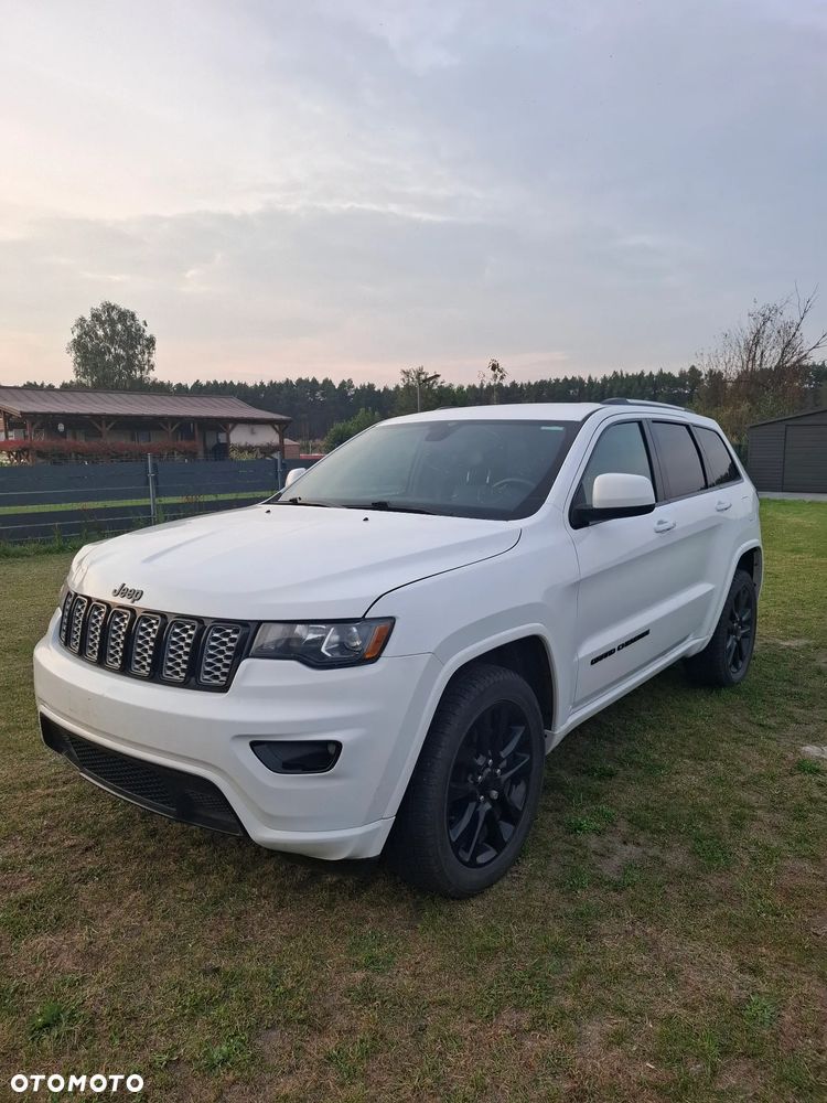 Jeep Grand Cherokee - 1