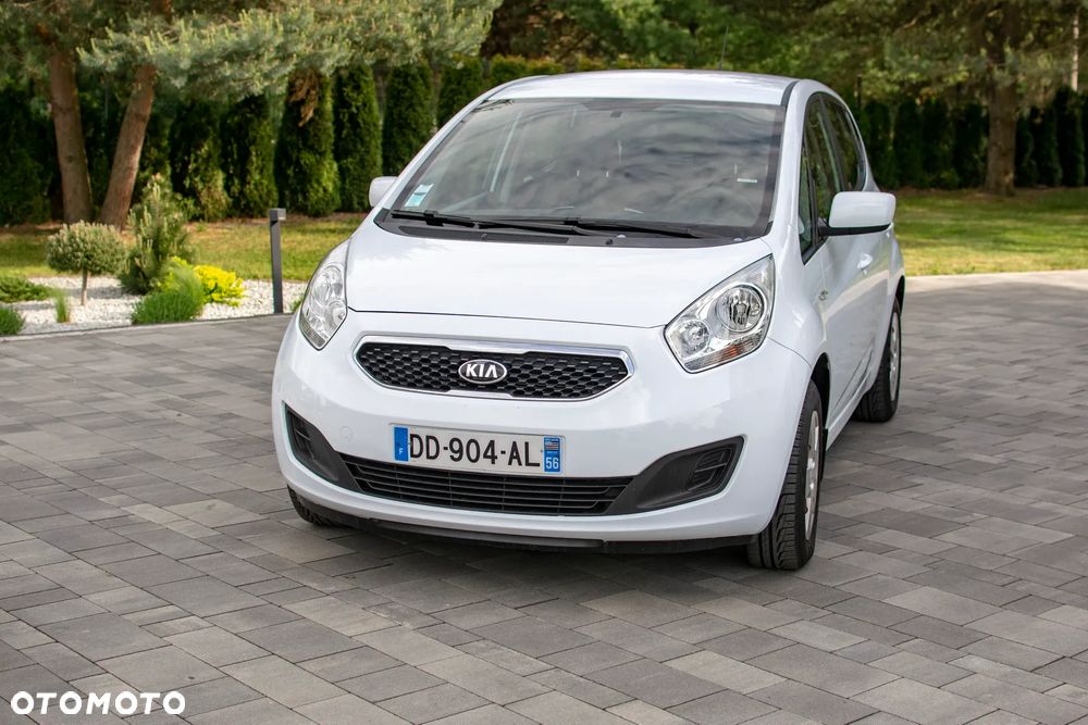 Kia Venga - 8