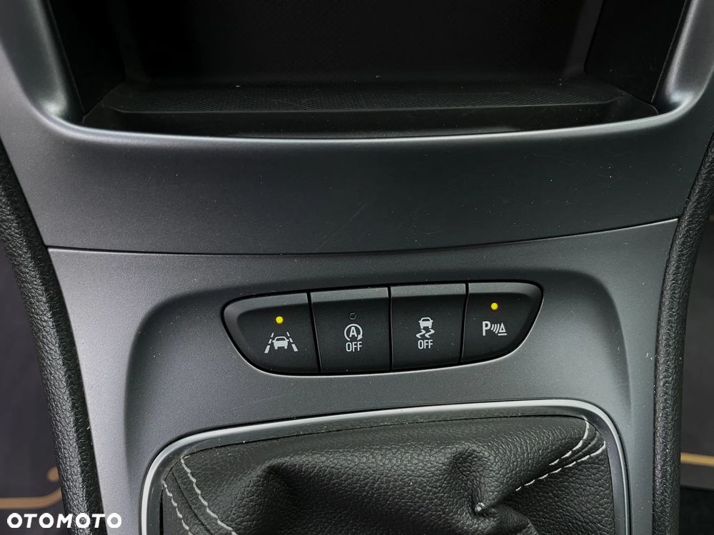 Opel Astra 1.6 D Start/Stop Dynamic - 31