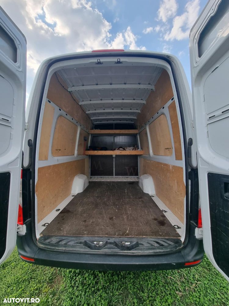 Mercedes-Benz Sprinter - 9
