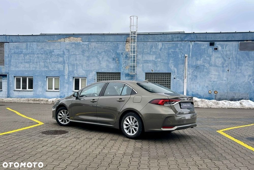 Toyota Corolla - 10
