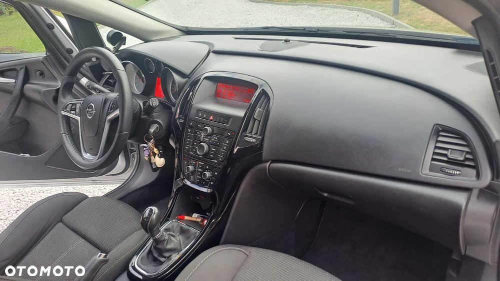 Opel Astra 1.6 CDTI Sport - 11