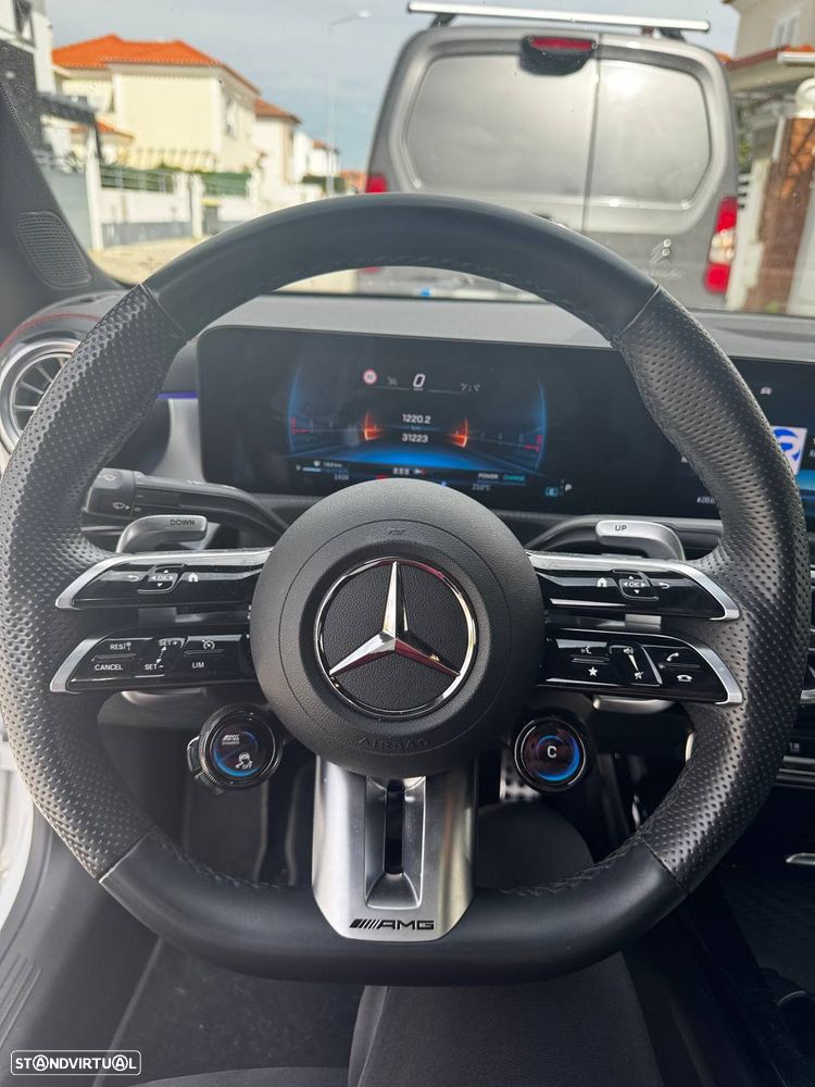 Mercedes-Benz CLA 35 AMG 4Matic - 4