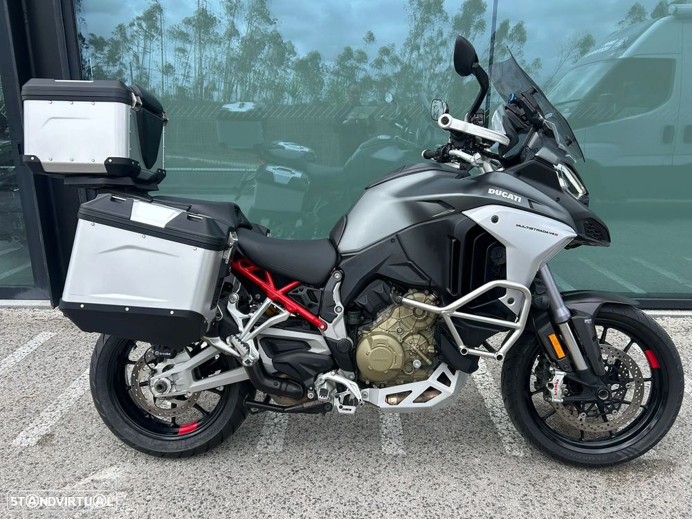 Ducati Multistrada V4 S - 1