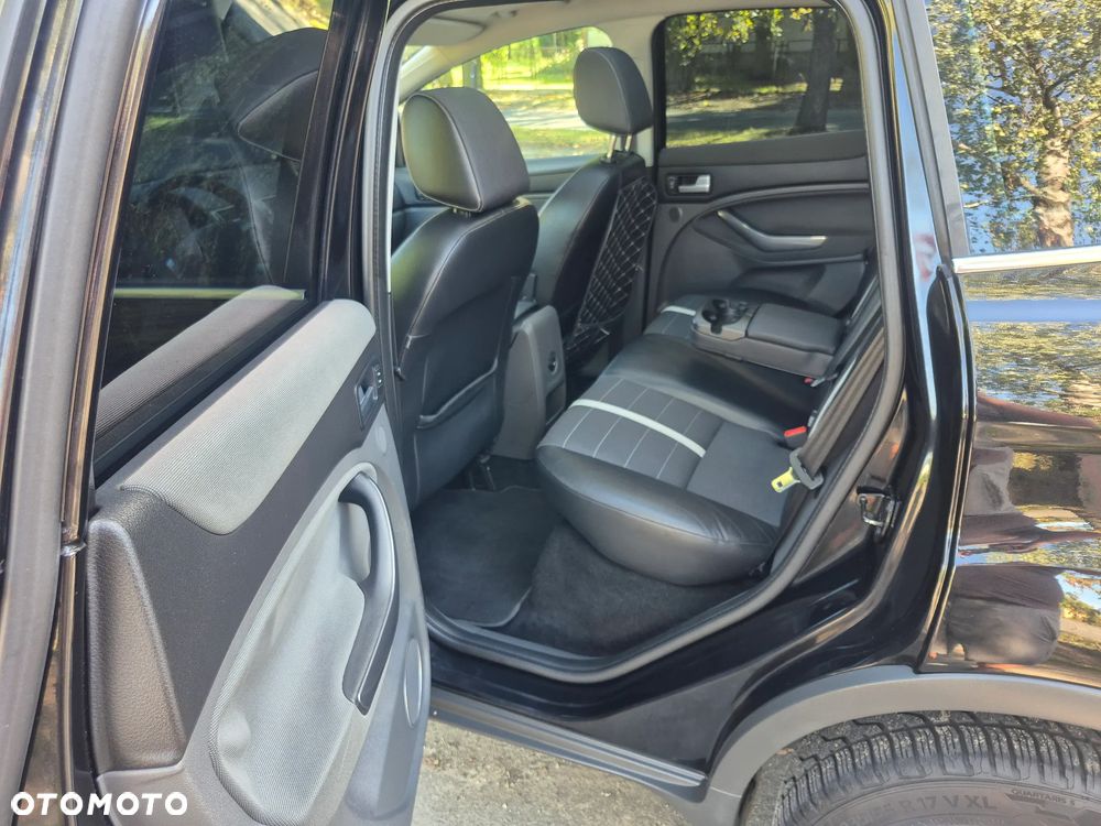 Ford Kuga 2.0 TDCi Titanium FWD - 11