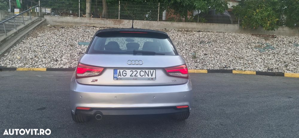 Audi A1 Sportback 1.6 TDI S tronic - 17