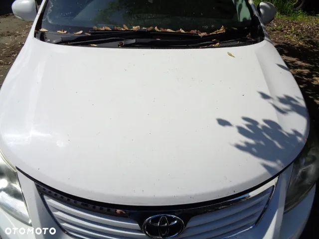 MASKA TOYOTA AVENSIS T27 09-14 040 - 1