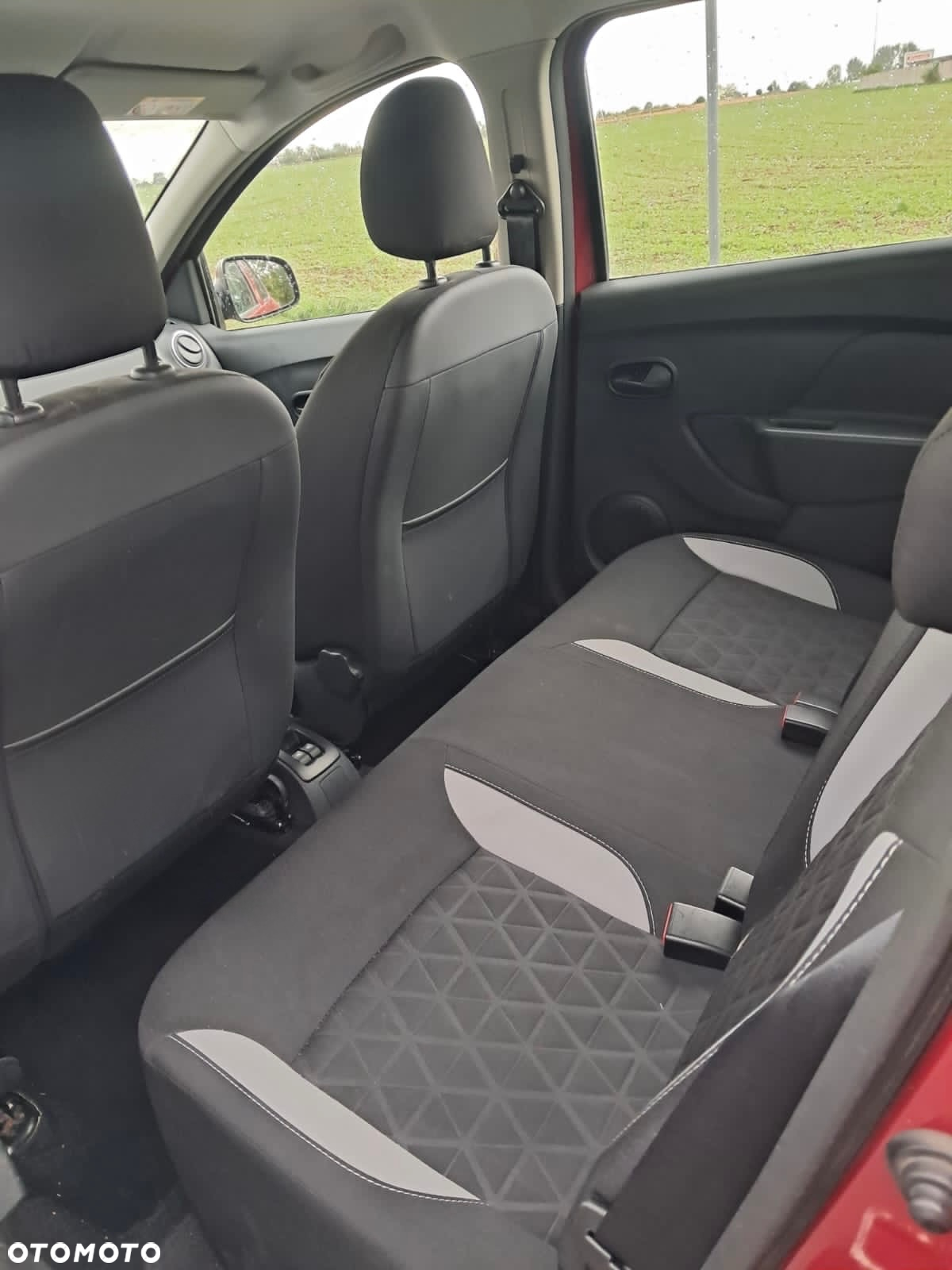 Dacia Sandero Stepway 1.5 dCi Laureate S&S - 8
