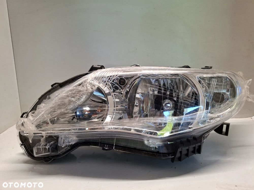 NOWA LAMPA LEWA PRZOD PRZEDNIA TOYOTA COROLLA SEDAN E15 07-13 SLASK WYSYLKA - 1