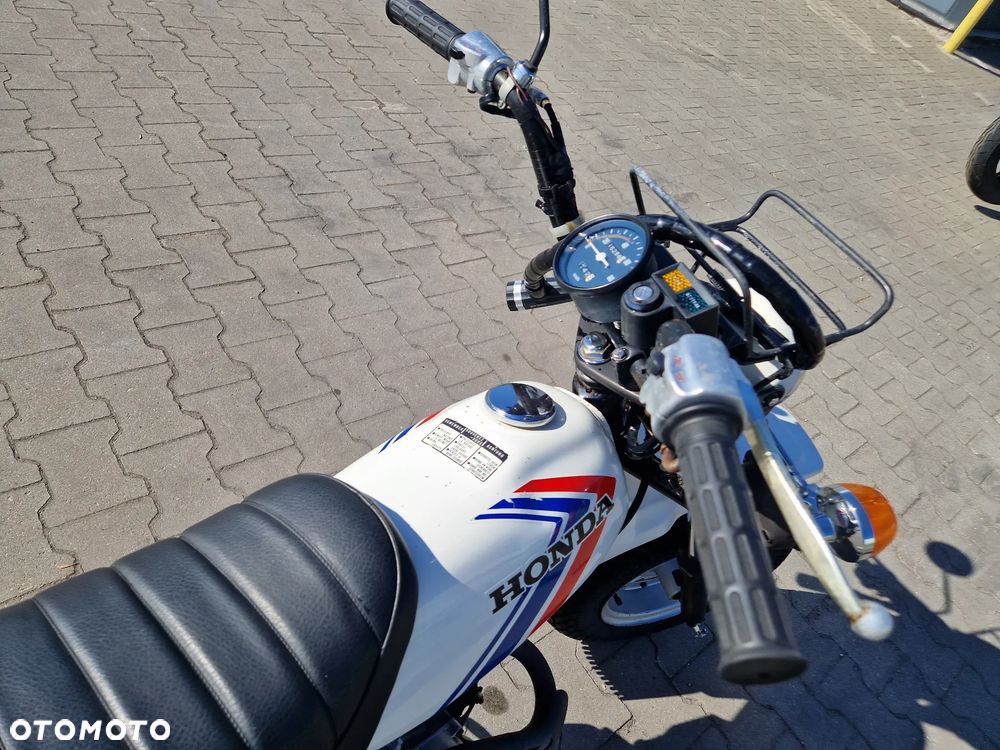 Honda CB - 2
