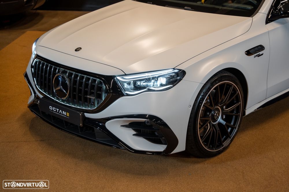 Mercedes-Benz E 53 AMG Hybrid 4Matic+ - 8