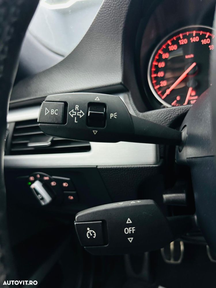 BMW Seria 3 318d Sport Line - 26