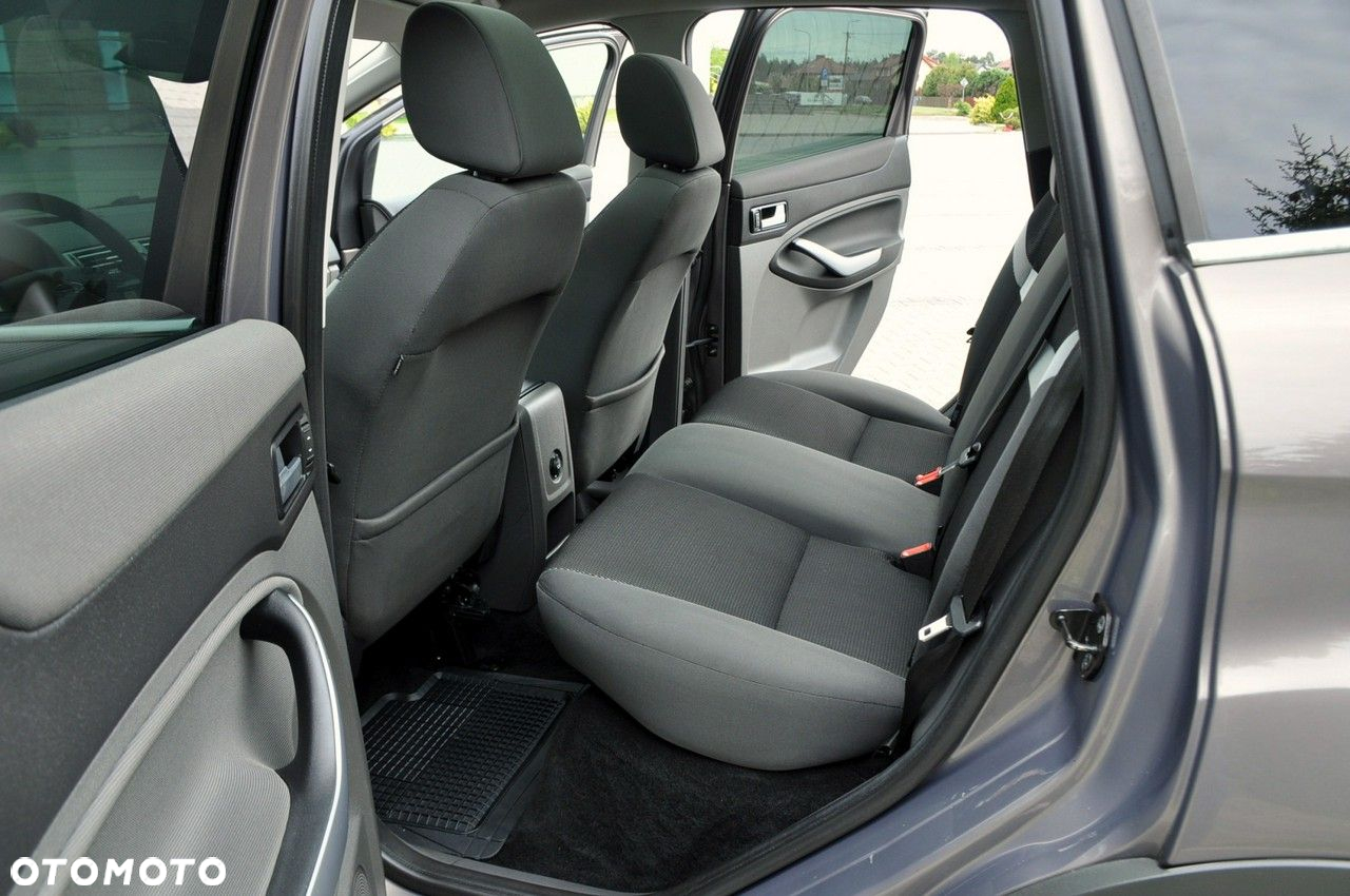 Ford Kuga - 20