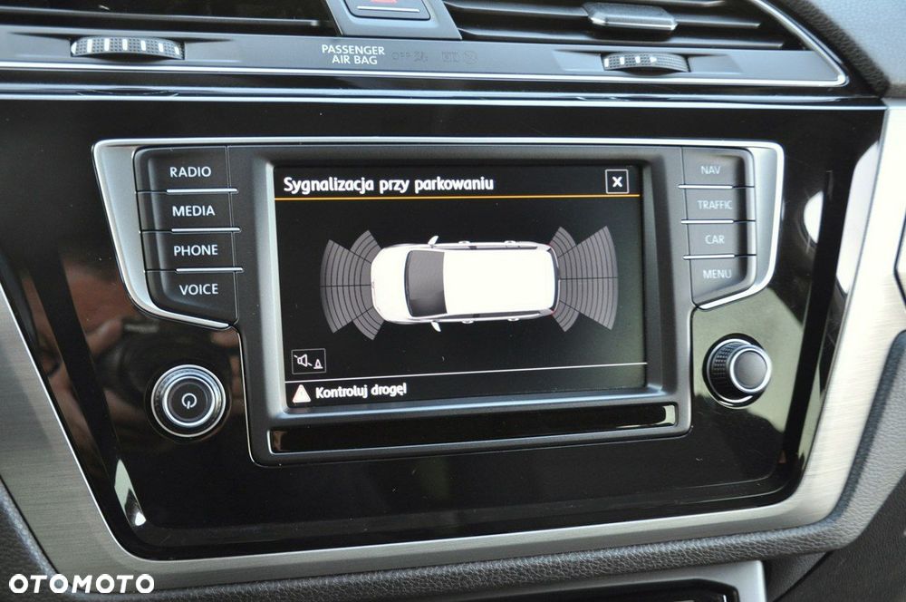 Volkswagen Touran - 32