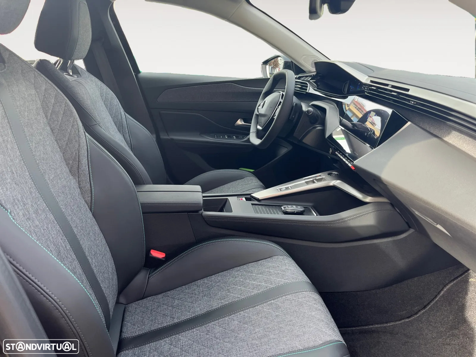 Peugeot 408 1.6 Hybrid Allure e-EAT8 - 14