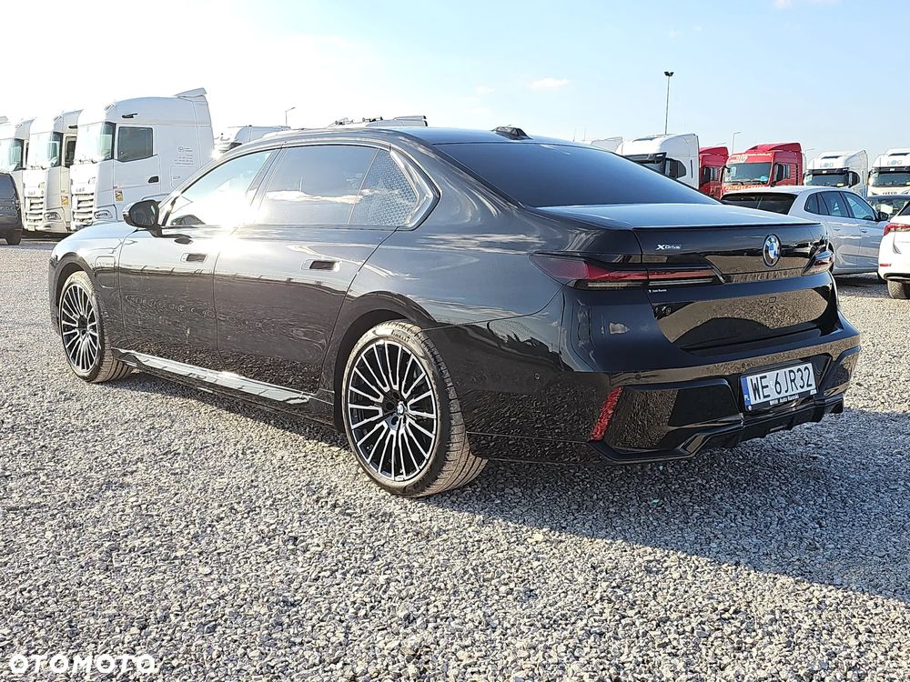 BMW Seria 7 750e PHEV xDrive sport - 8