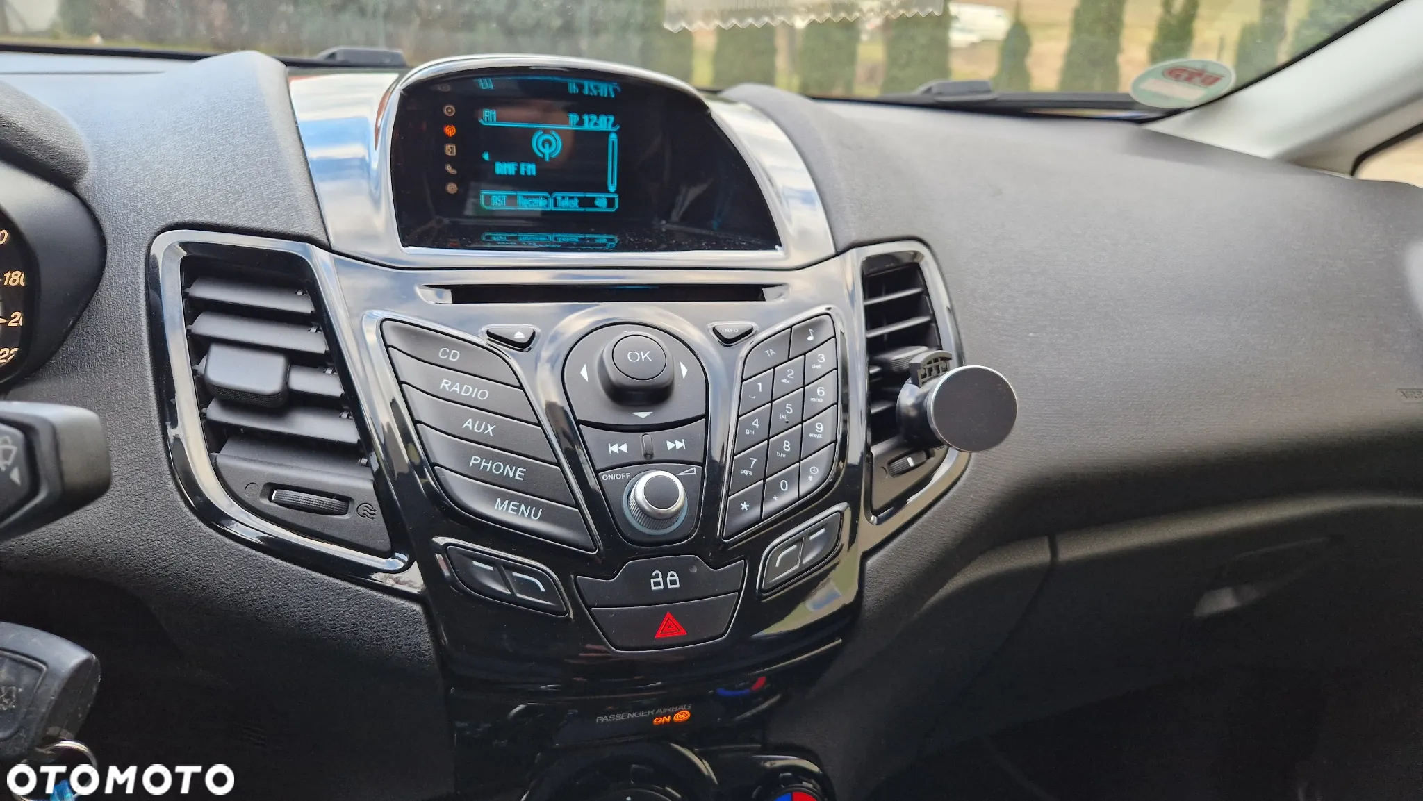 Ford Fiesta 1.0 Champions Edition - 34