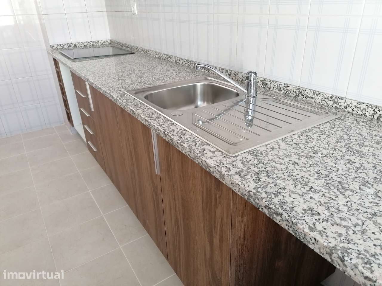 T3 Espaçoso com Garagem - Negociável! - Grande imagem: 2/25