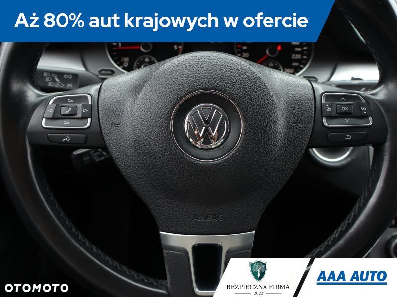 Volkswagen Passat - 22