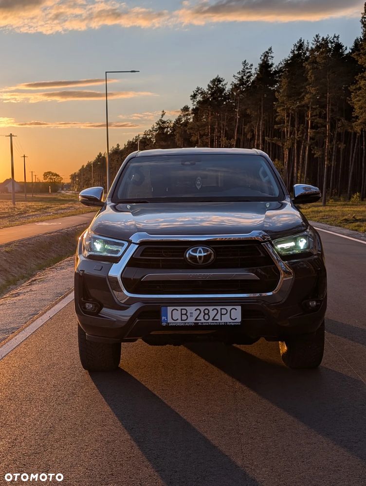 Toyota Hilux - 5