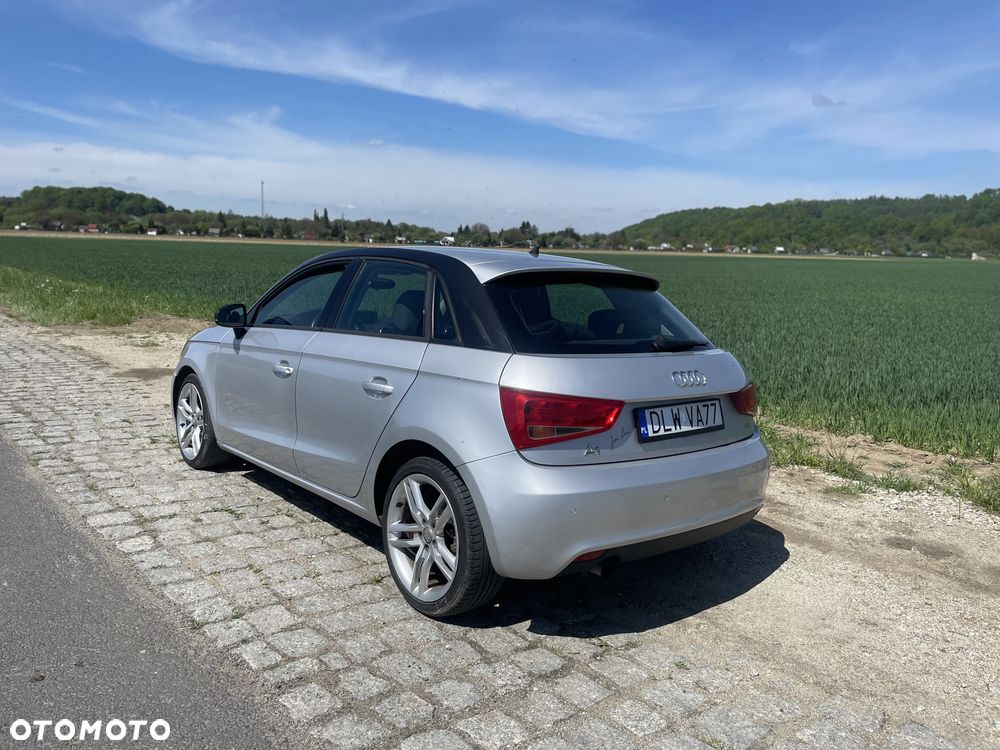 Audi A1 Sportback 1.6 TDI Ambition S tronic - 10