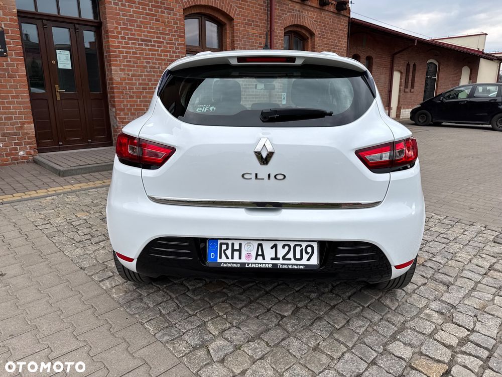 Renault Clio 1.2 16V 75 Limited - 12