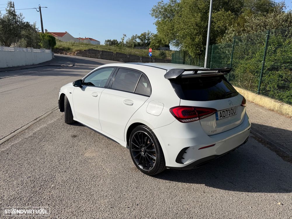 Mercedes-Benz A 250 e AMG Line - 6