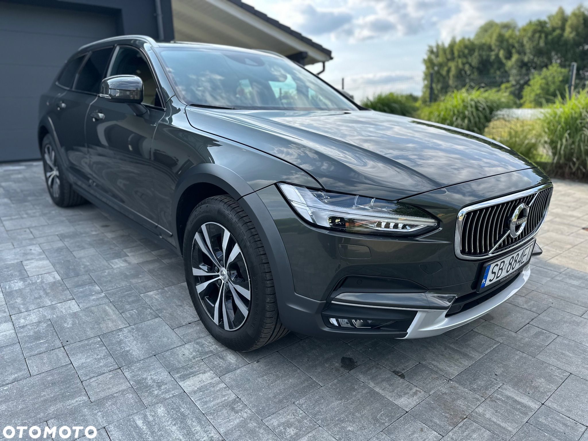 Volvo V90 Cross Country D4 AWD - 1
