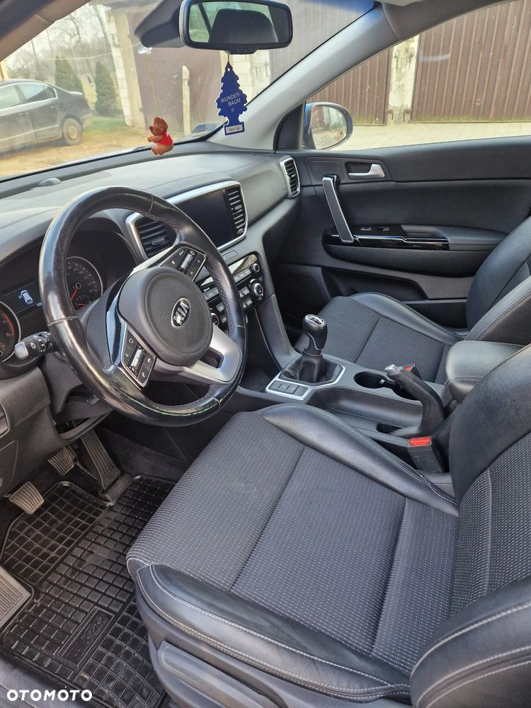 Kia Sportage 1.6 GDI Black Edition 2WD - 9