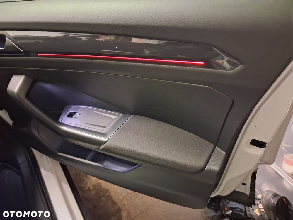 Volkswagen T-Roc 1.0 TSI Premium - 8