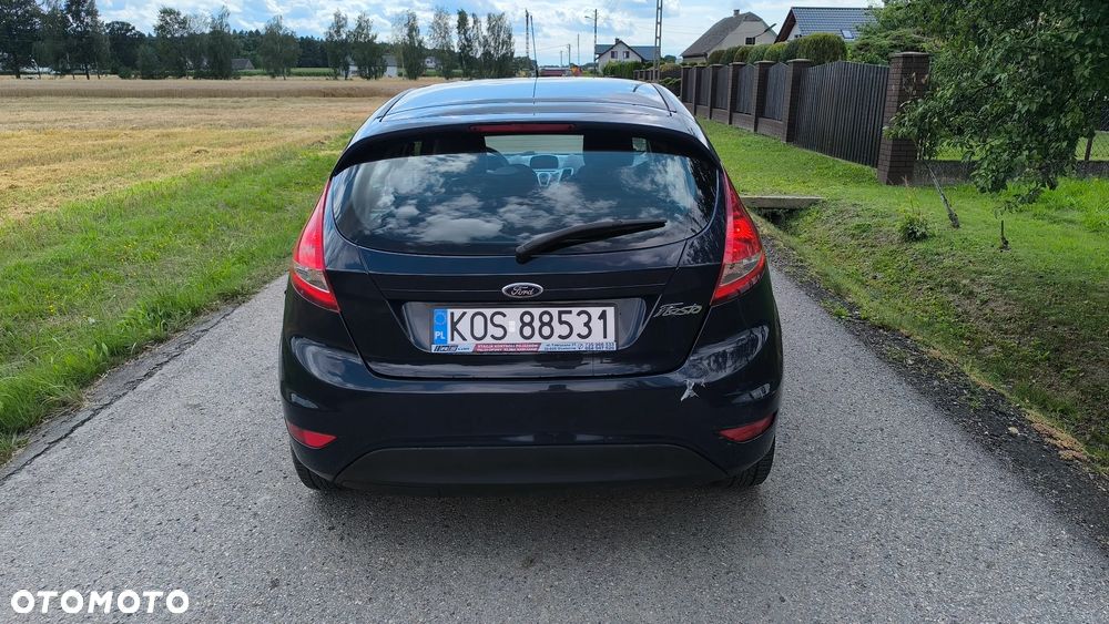 Ford Fiesta 2012 photo 4