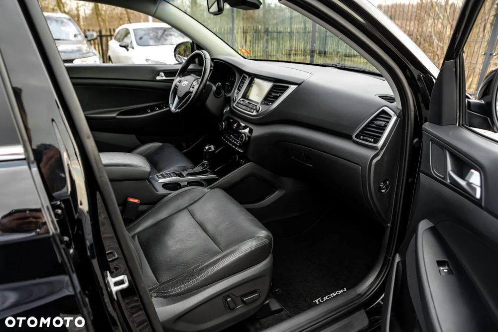 Hyundai Tucson 2.0 CRDI 4WD Automatik Premium - 24