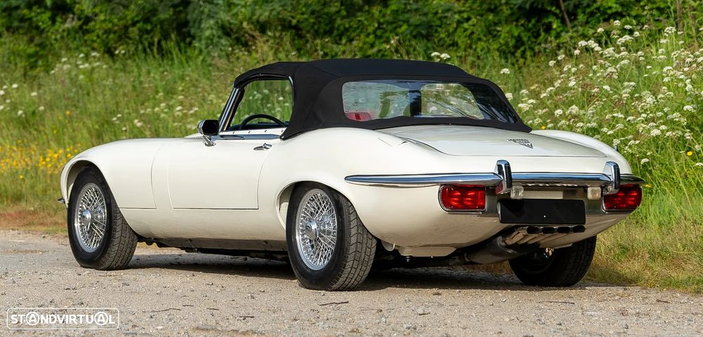 Jaguar E-Type - 13