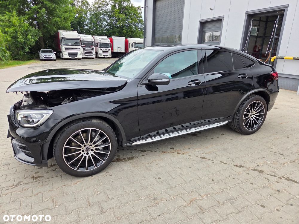 Mercedes-Benz GLC 220 d 4Matic 9G-TRONIC AMG Line - 11