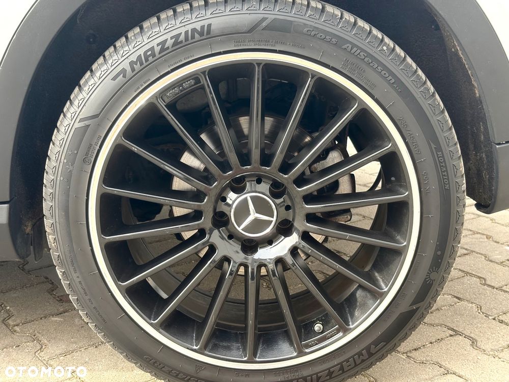 Mercedes-Benz GLA 200 (CDI) d 4Matic 7G-DCT AMG Line - 11