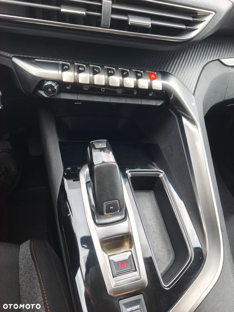 Peugeot 3008 1.6 BlueHDi Active S&S EAT6 - 20