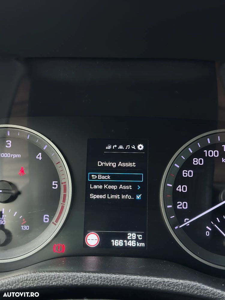 Hyundai Tucson - 33