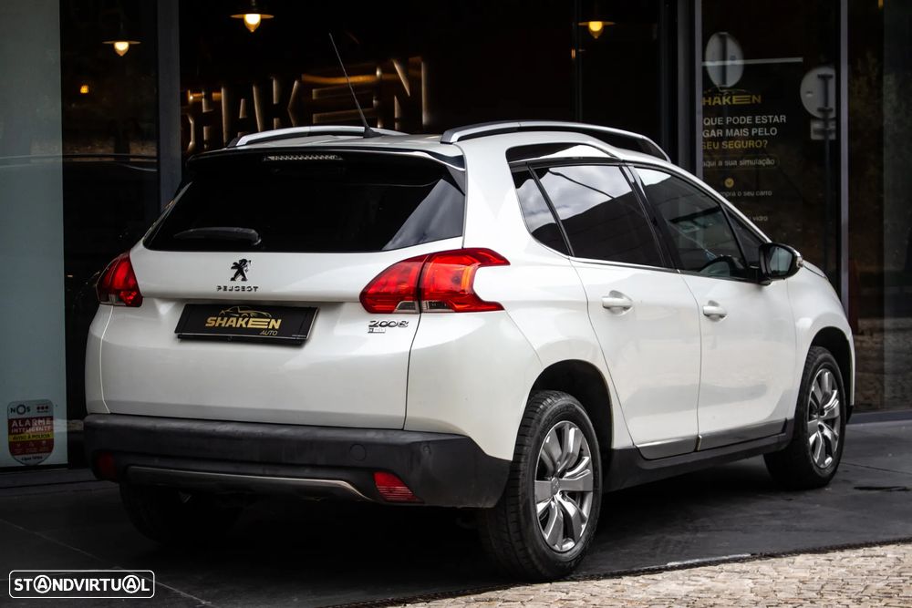 Peugeot 2008 1.6 e-HDi Allure - 4