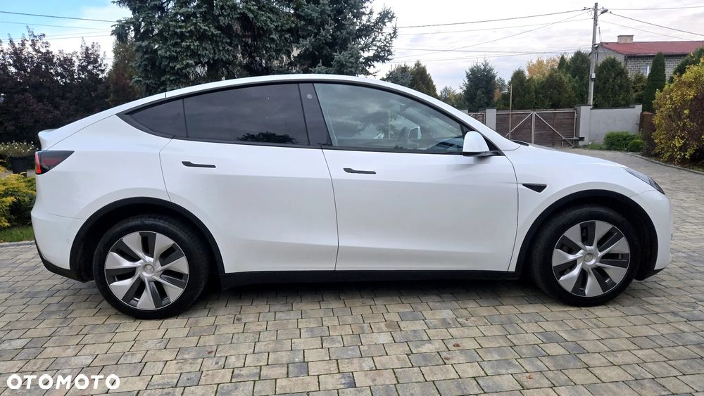 Tesla Model Y Long Range Dual Motor AWD - 10