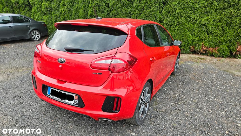 Kia Ceed - 4