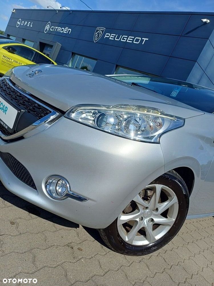 Peugeot 208 1.2 PureTech Style - 10