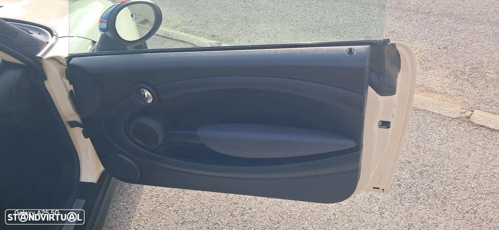 MINI 3 Portas One D - 19