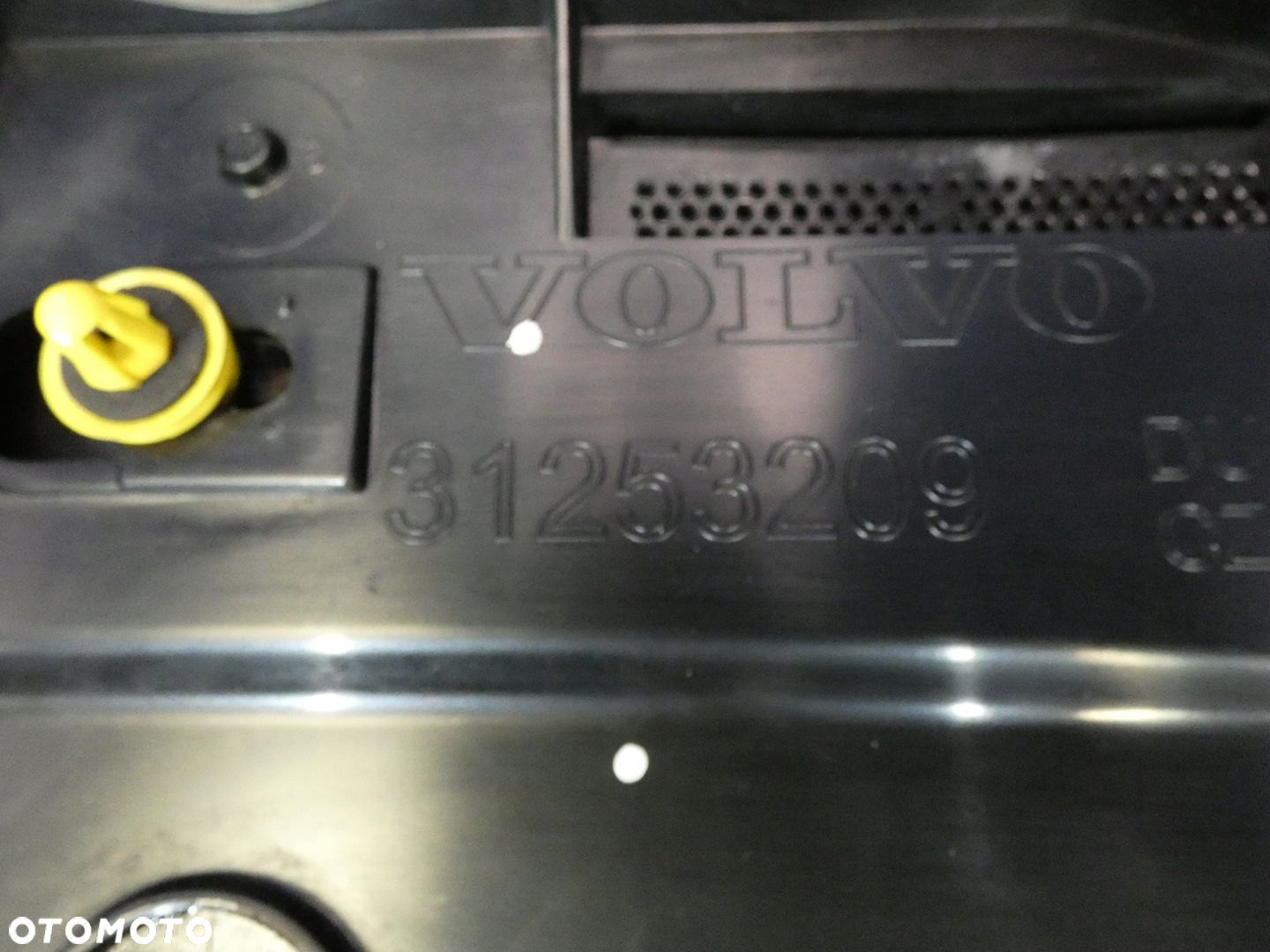 VOLVO V60 LOTKA KLAPY BAGAŻNIKA SPOJLER - 3