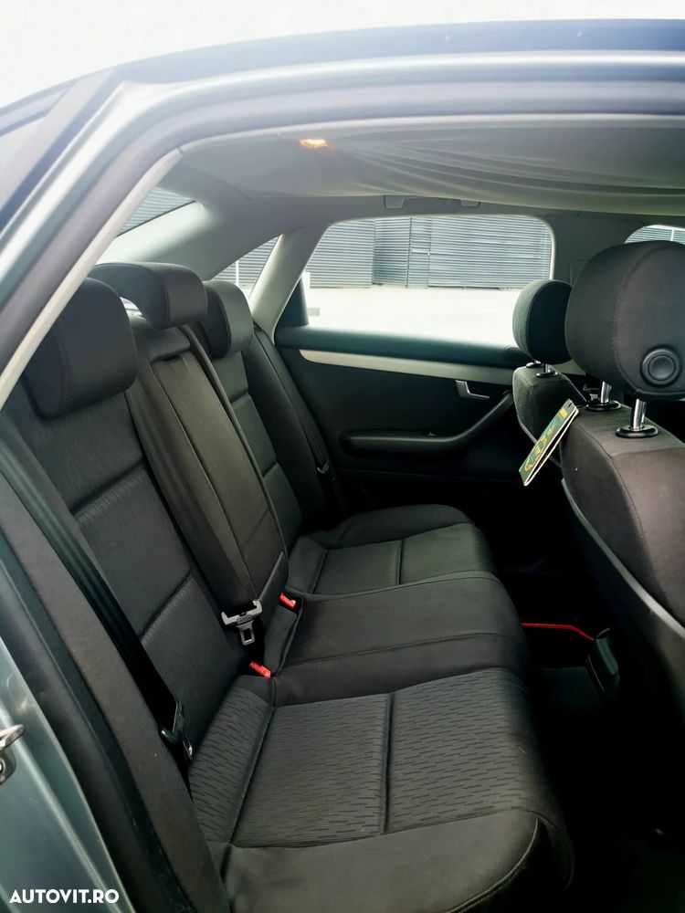 Audi A4 2.0 T FSI multitronic - 9