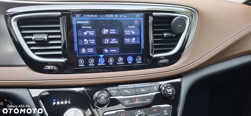 Chrysler Pacifica - 31