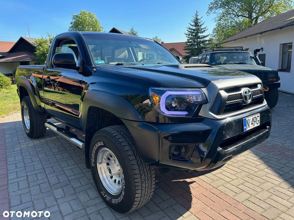 Toyota TACOMA - 23