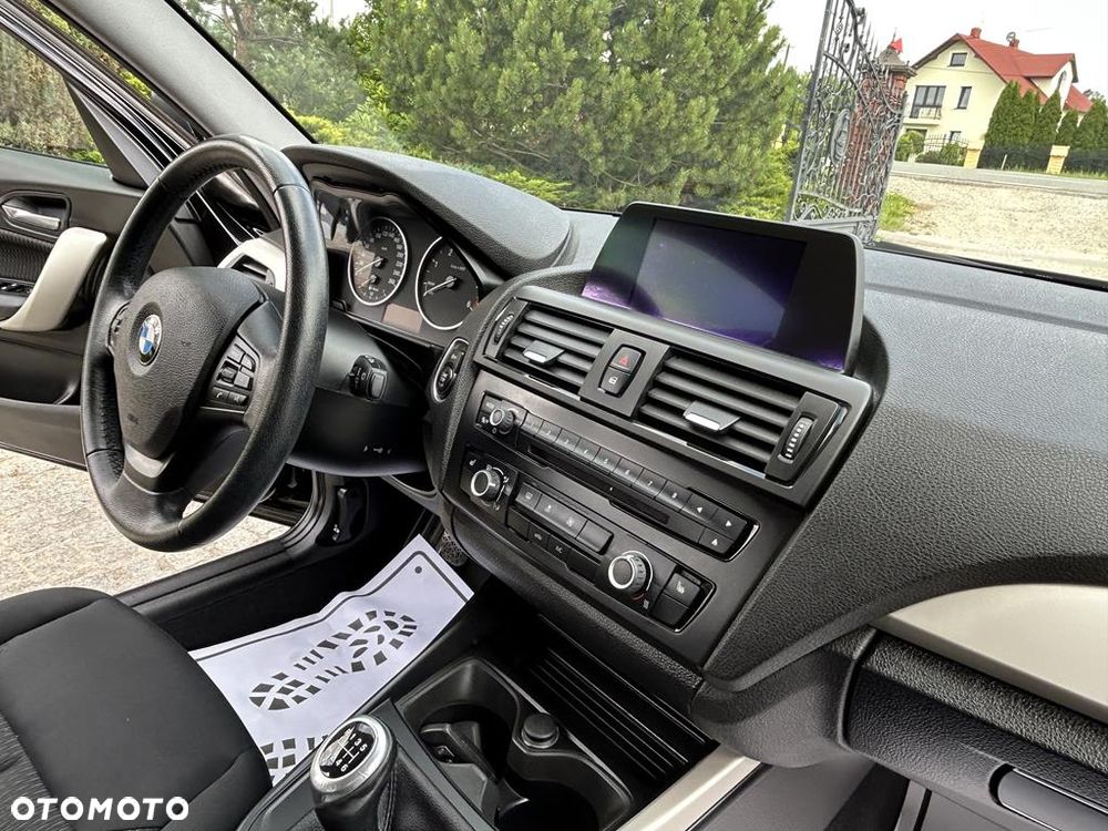 BMW Seria 1 116d EfficientDynamics Edition - 38